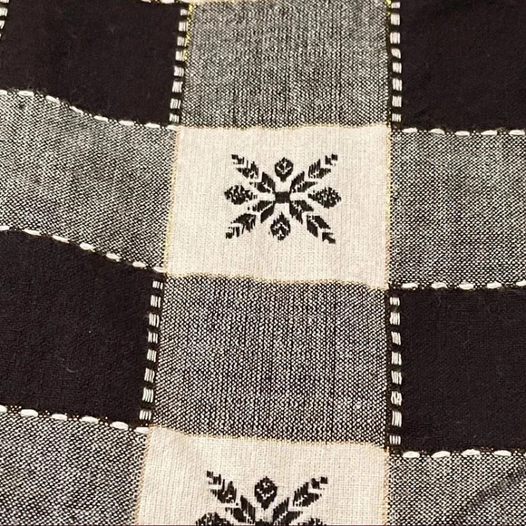 Victoria Jones Woman Holiday Button-Down Shirt – 2X - Picture 5 of 10